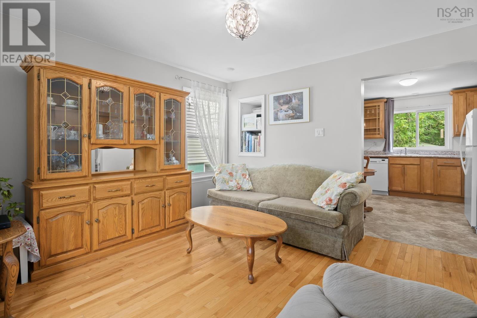 6474 Roslyn Road - 6