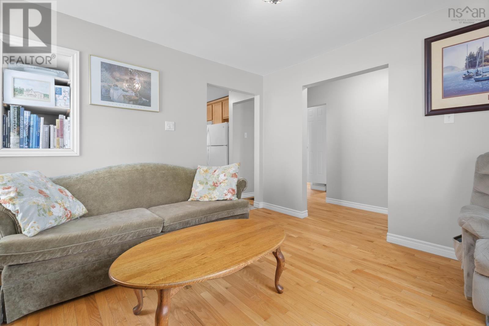 6474 Roslyn Road - 7