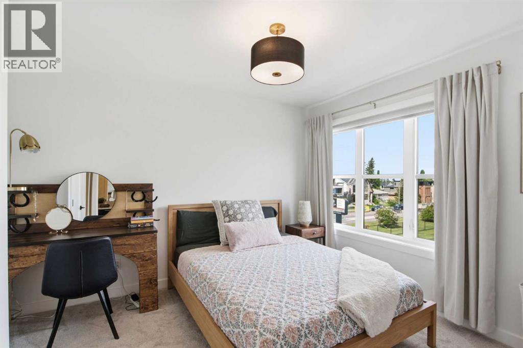 5111 19 Street SW - 37