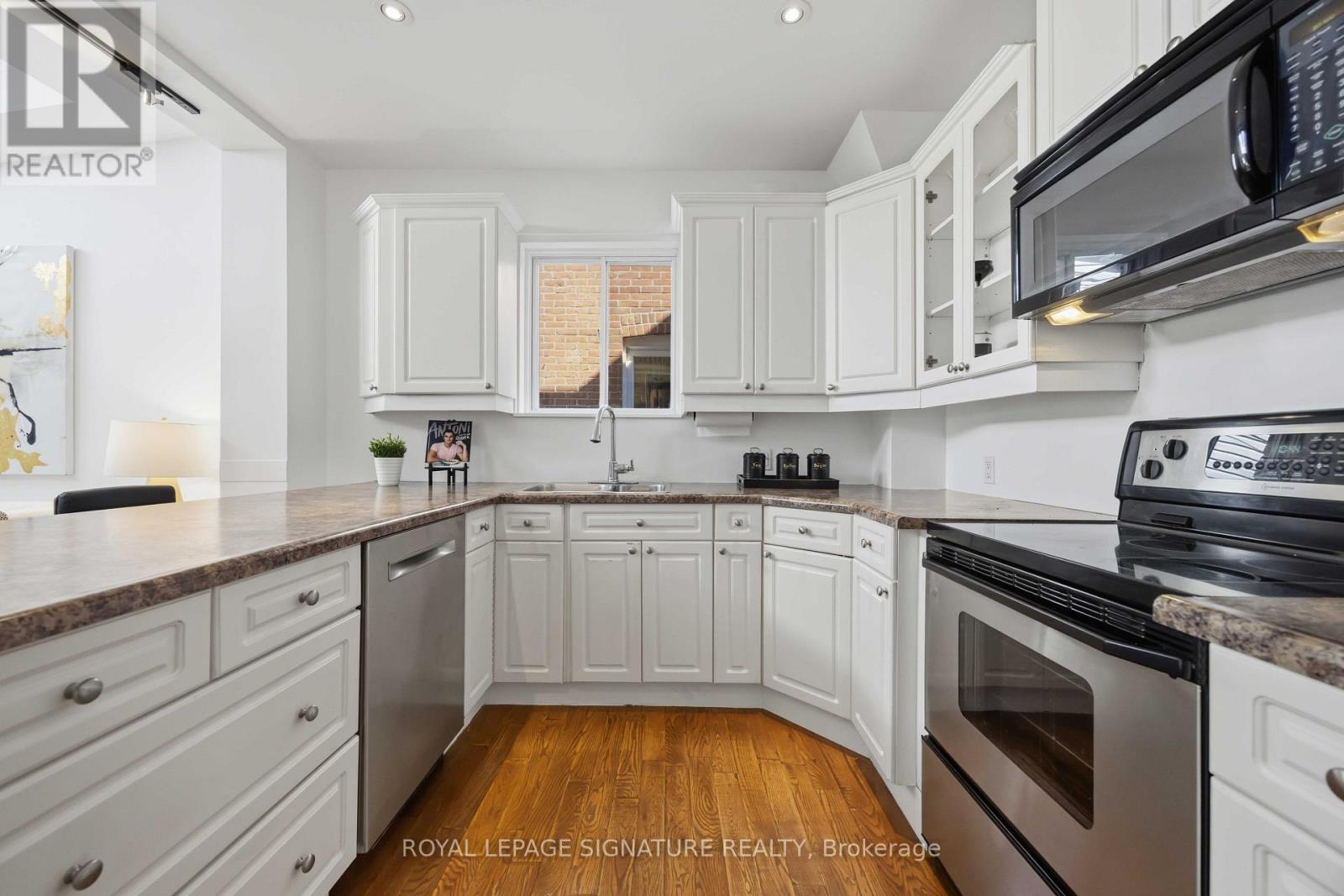 110 GILLARD AVENUE - 14