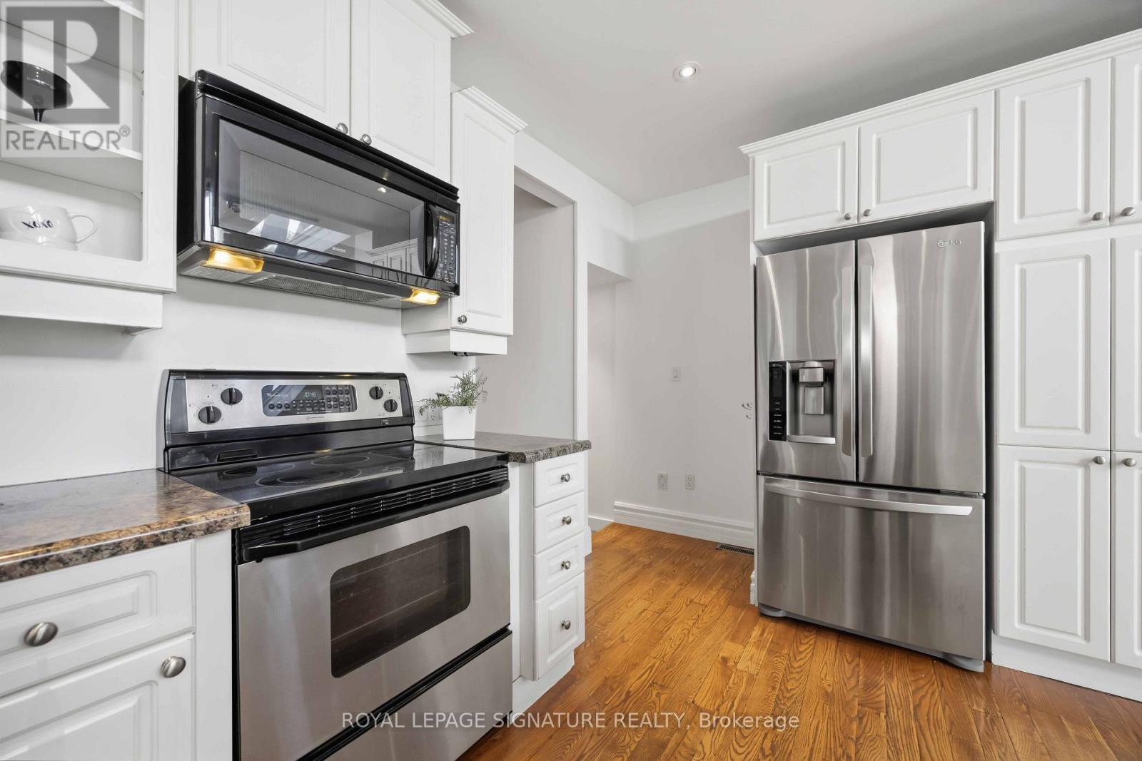 110 GILLARD AVENUE - 17