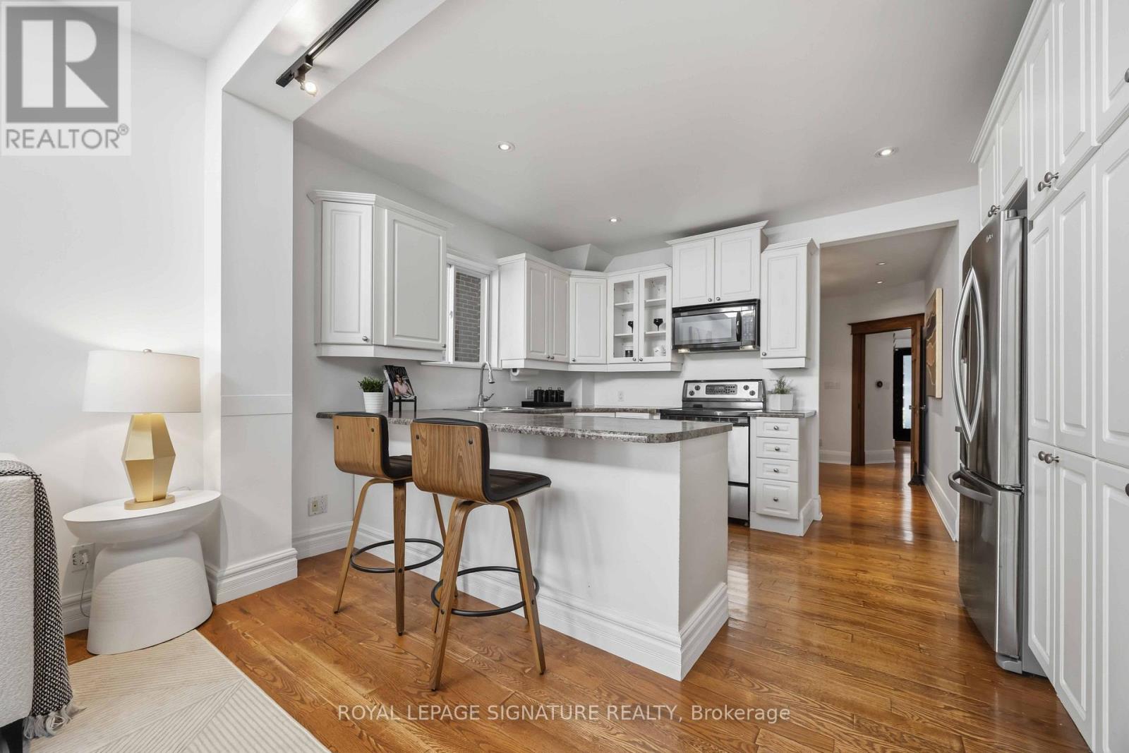 110 GILLARD AVENUE - 18
