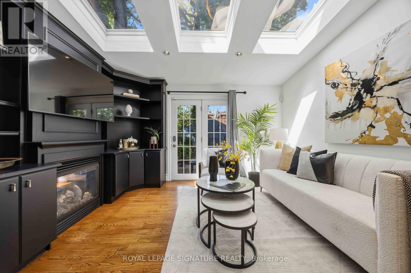 110 GILLARD AVENUE - 21