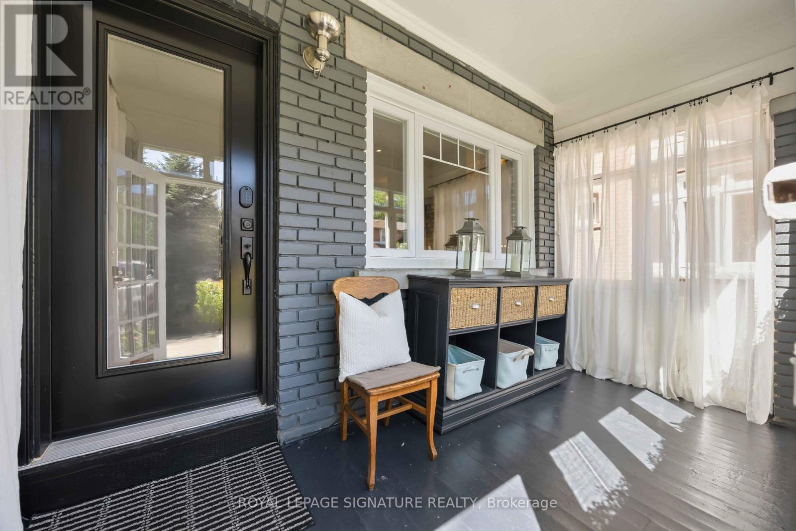 110 GILLARD AVENUE - 4