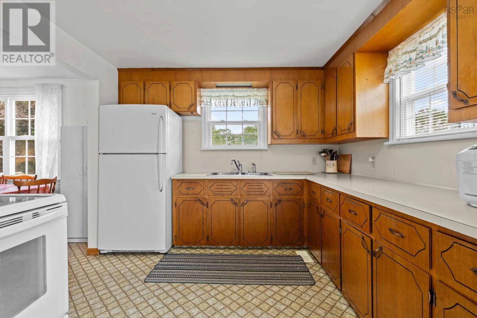 108 Middle River Road - 8