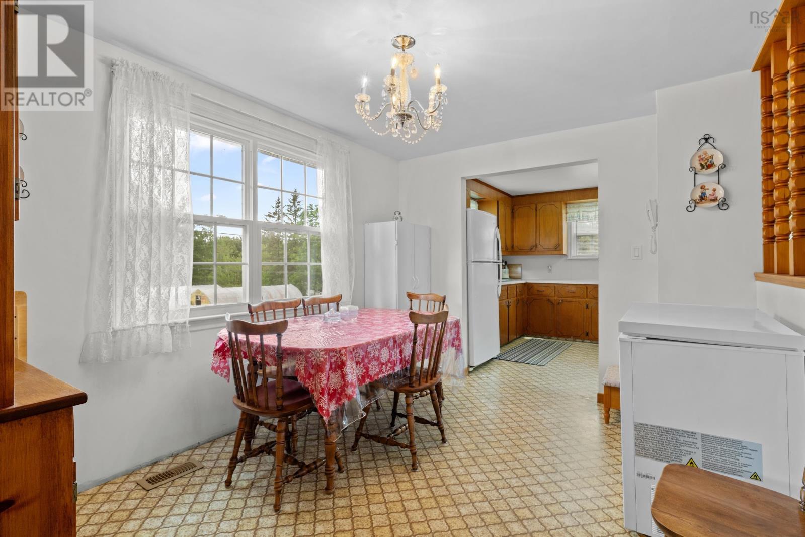 108 Middle River Road - 10