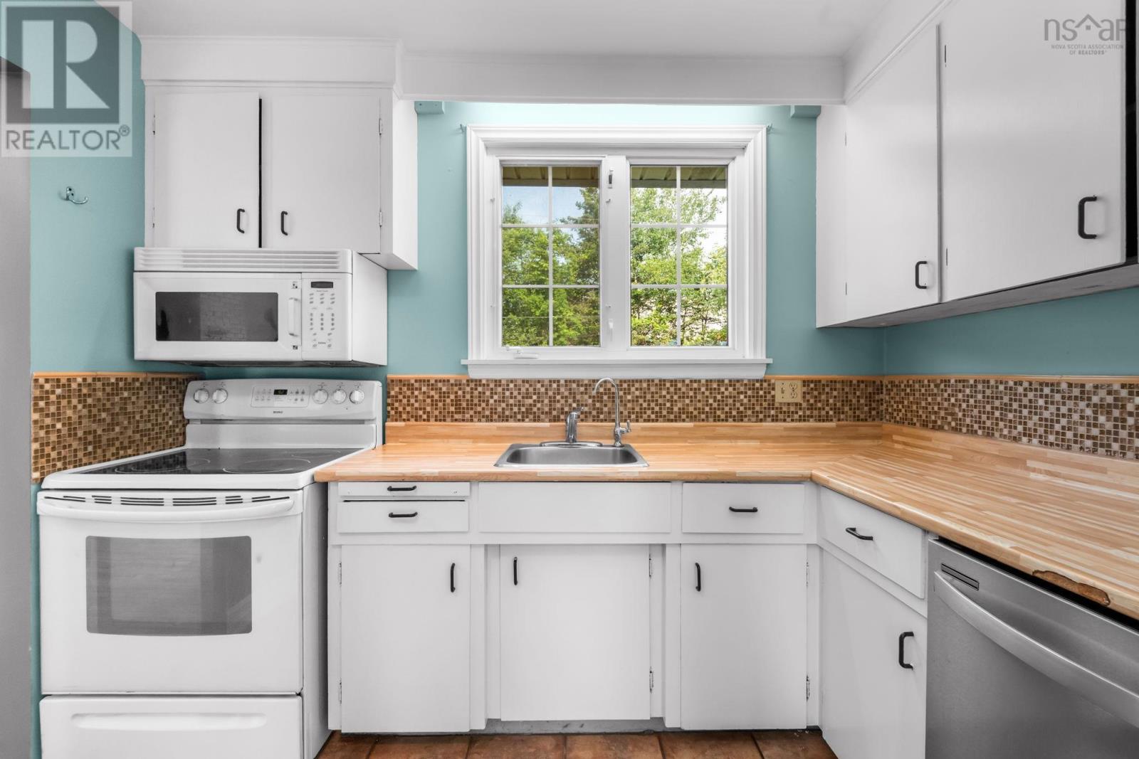 59 Hollyoake Lane - 6