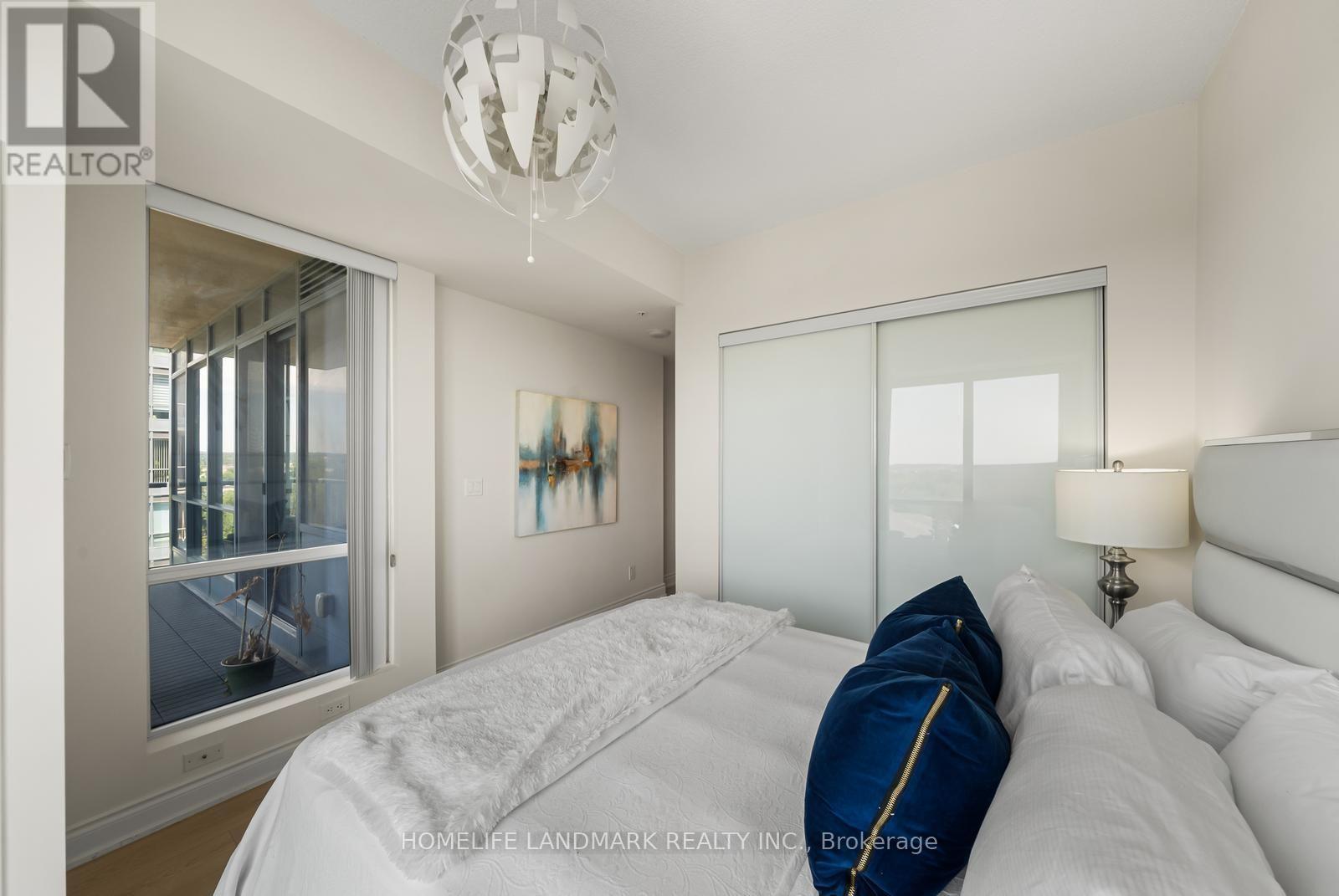 #702A 9088 YONGE STREET - 15