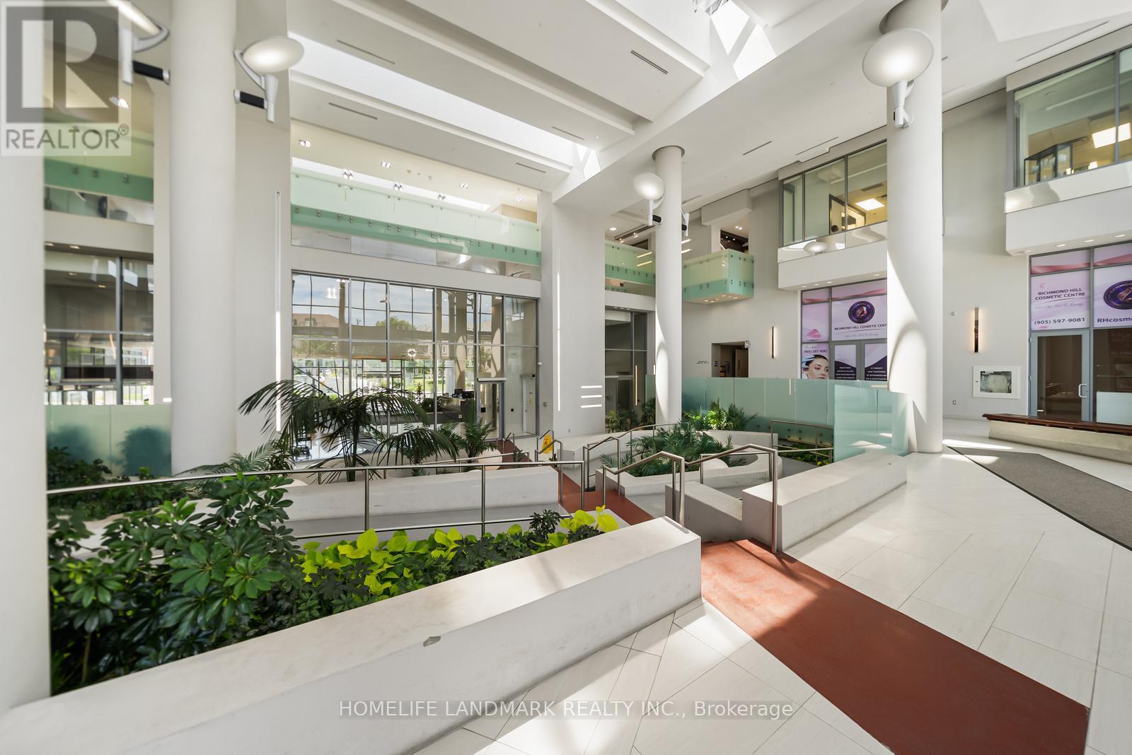 #702A 9088 YONGE STREET - 24