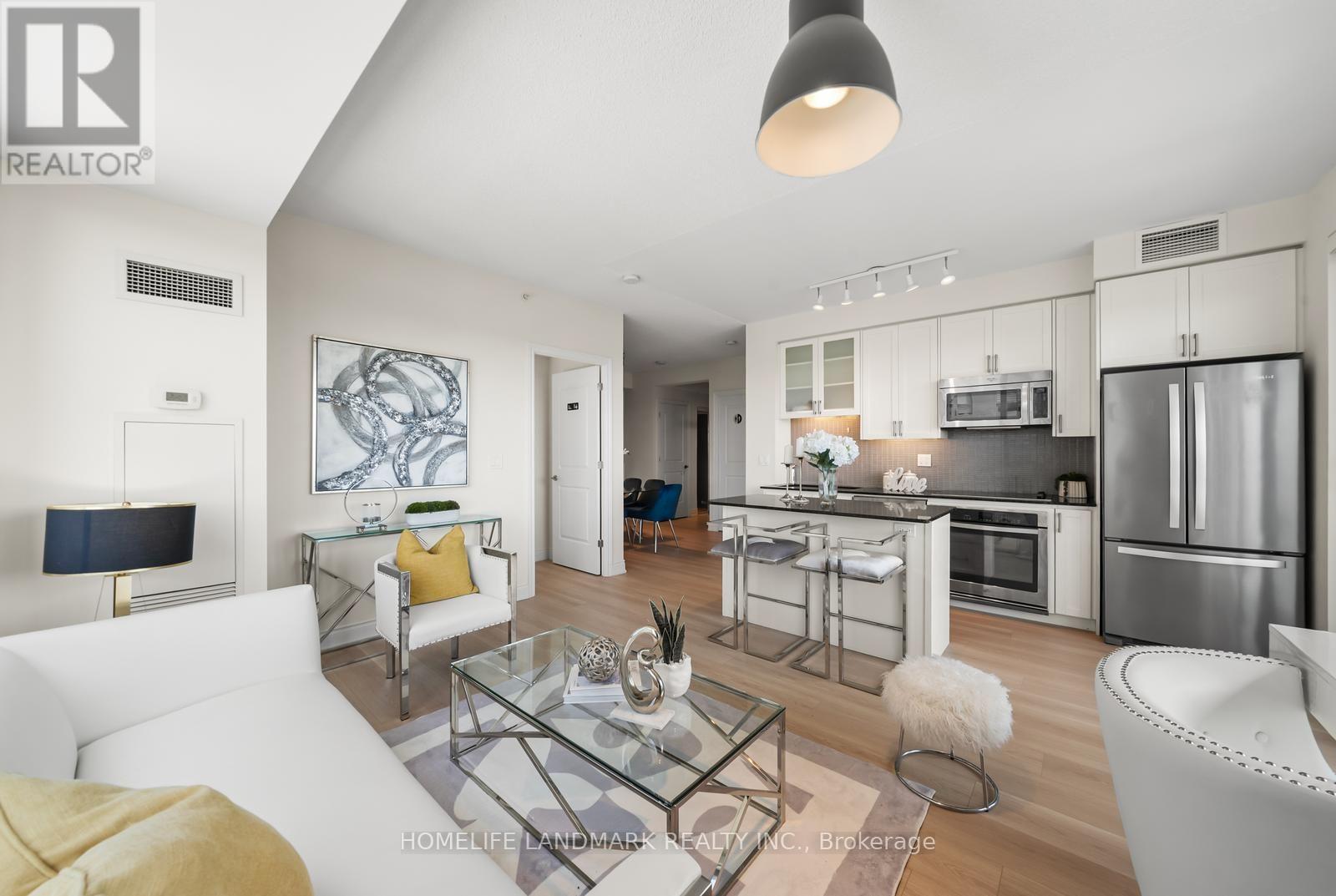 #702A 9088 YONGE STREET - 7