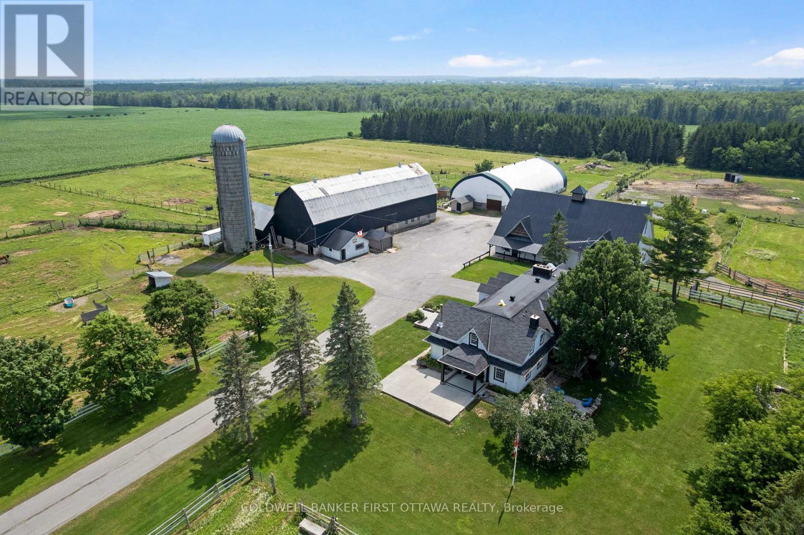 Equestrain farm on 25 acres, 15 mins from Ottawa