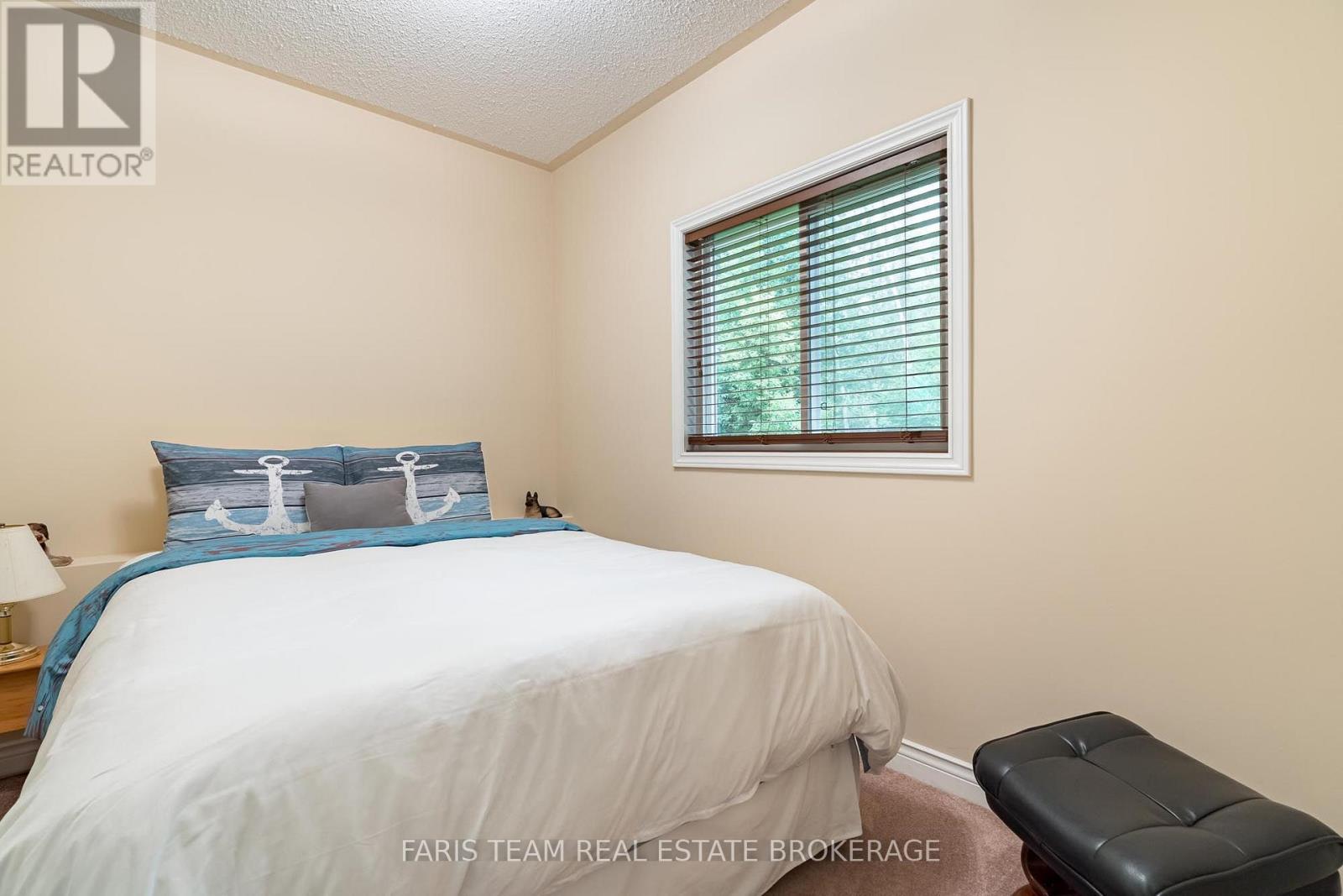 47 GEORGIAS WALK - 22