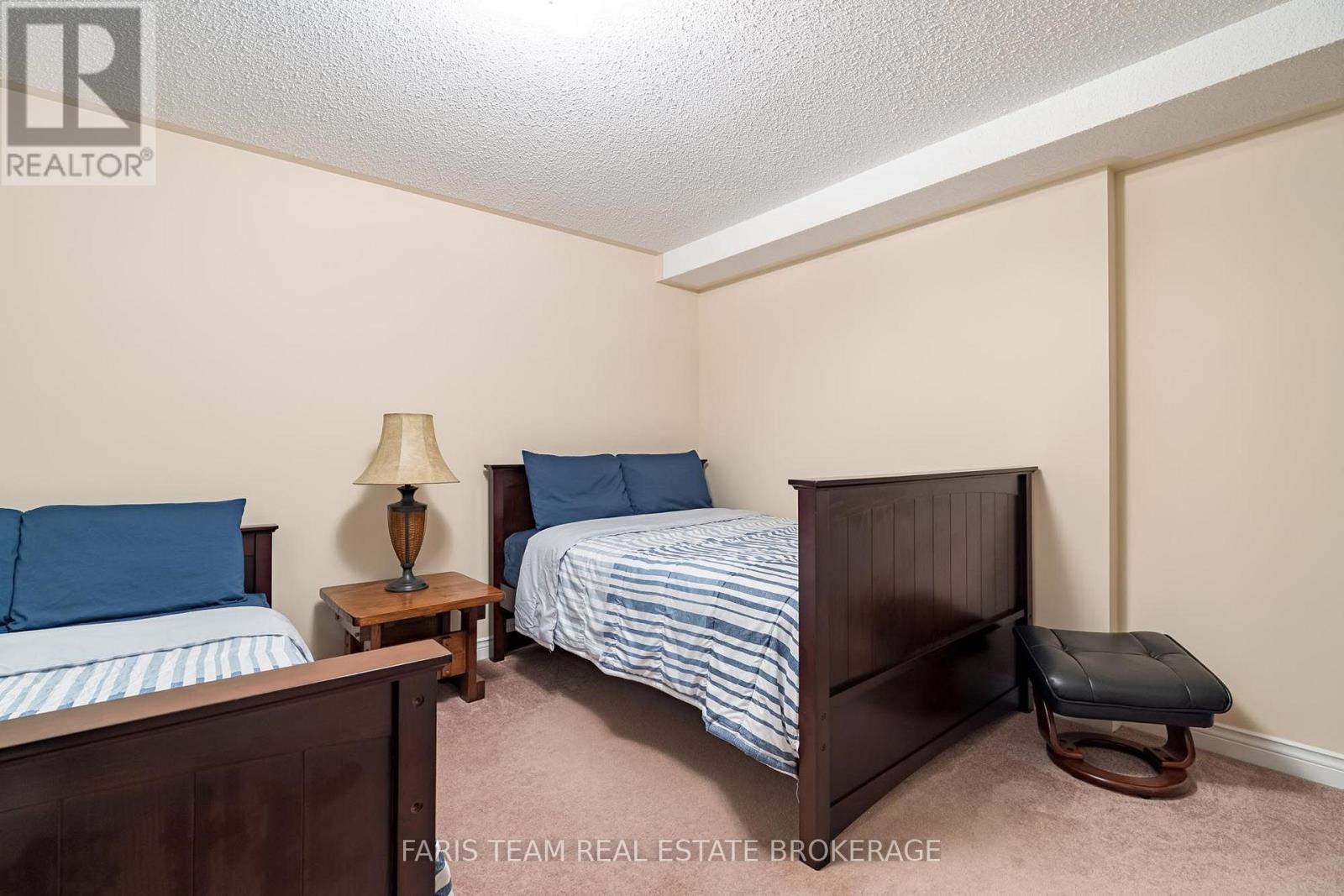 47 GEORGIAS WALK - 24