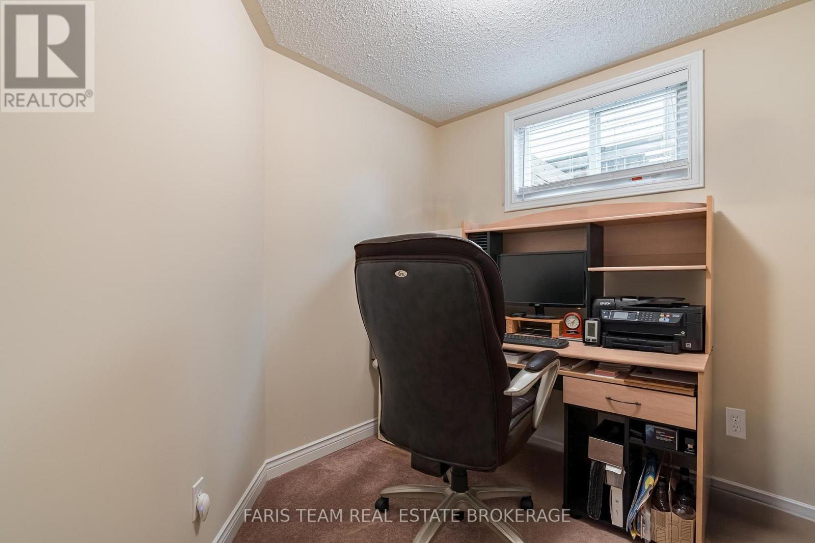 47 GEORGIAS WALK - 25