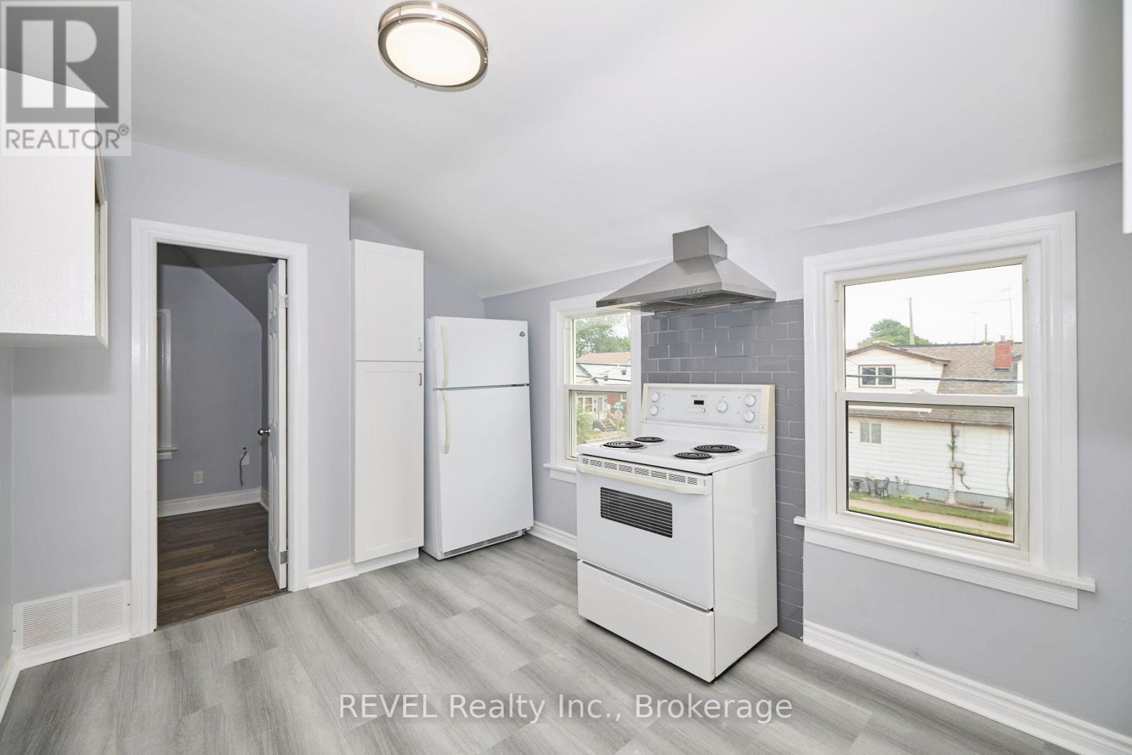 43 COSBY AVENUE - 10