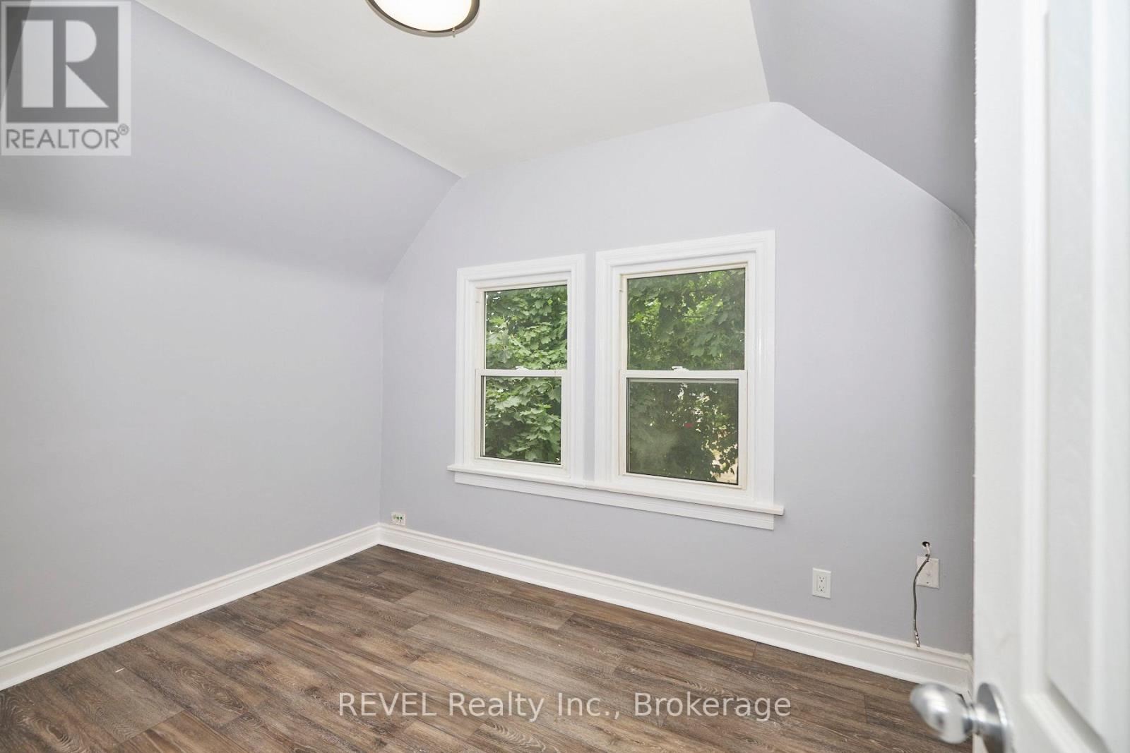 43 COSBY AVENUE - 15