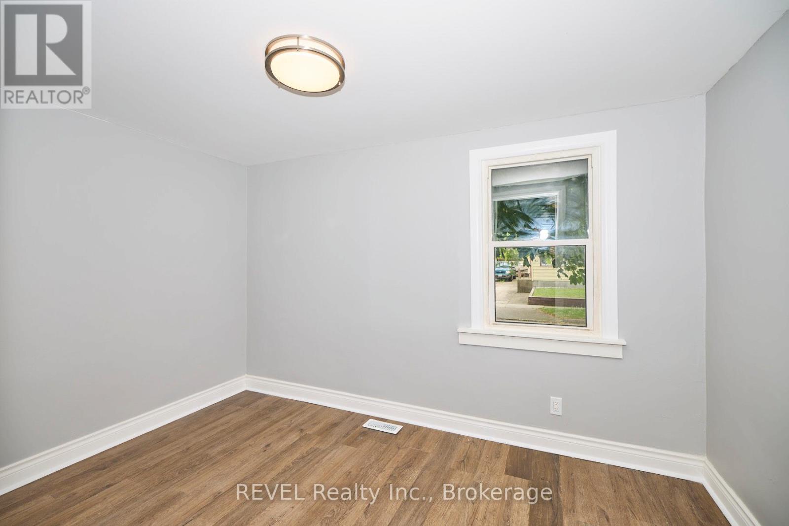 43 COSBY AVENUE - 5