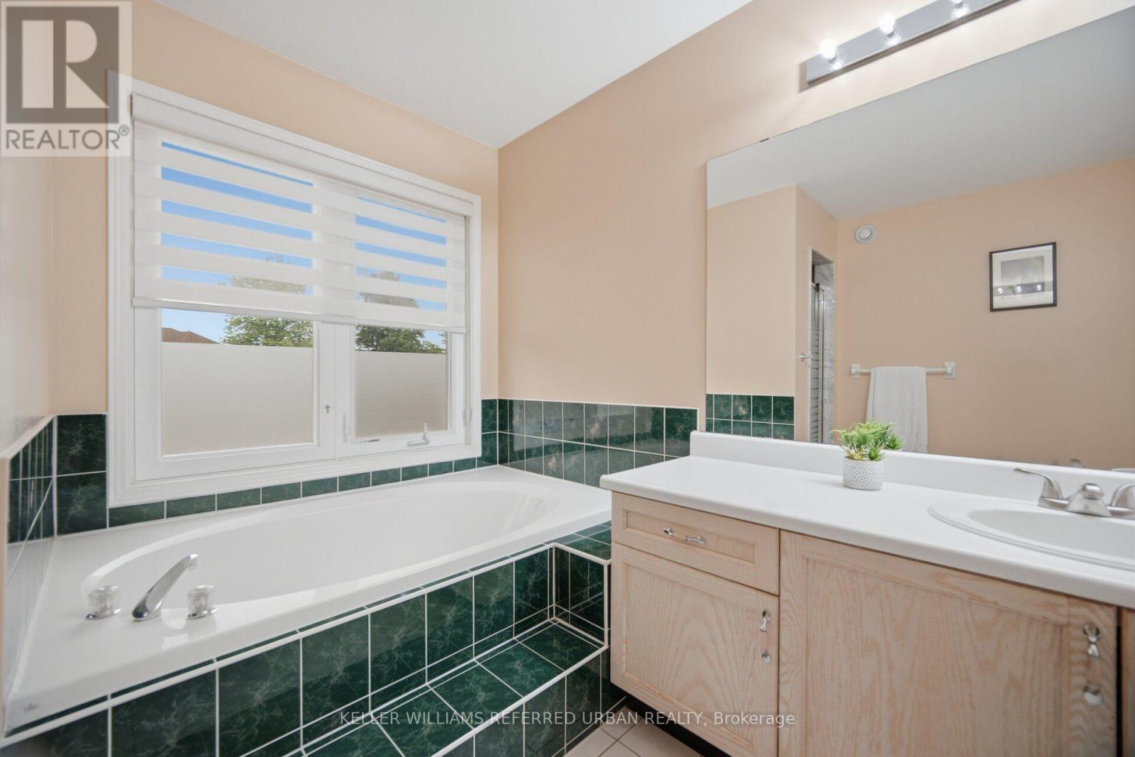 19 SOFTNEEDLE AVENUE - 22