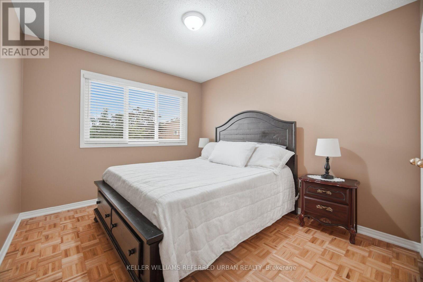 19 SOFTNEEDLE AVENUE - 24