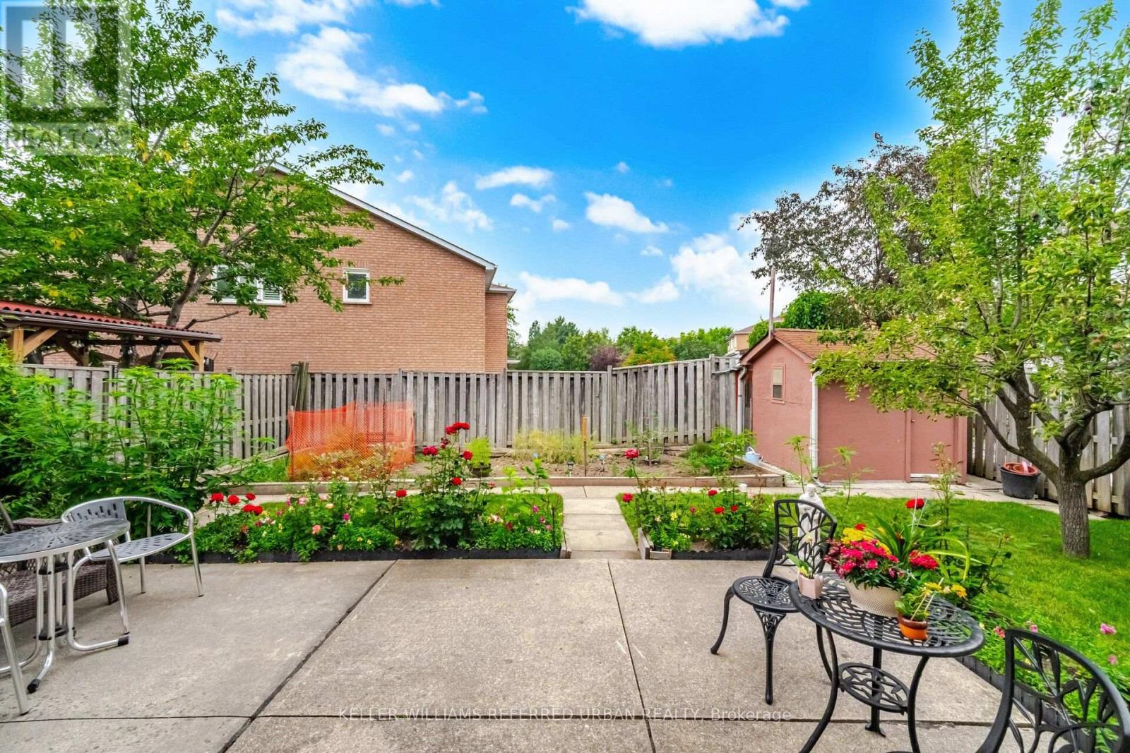 19 SOFTNEEDLE AVENUE - 30