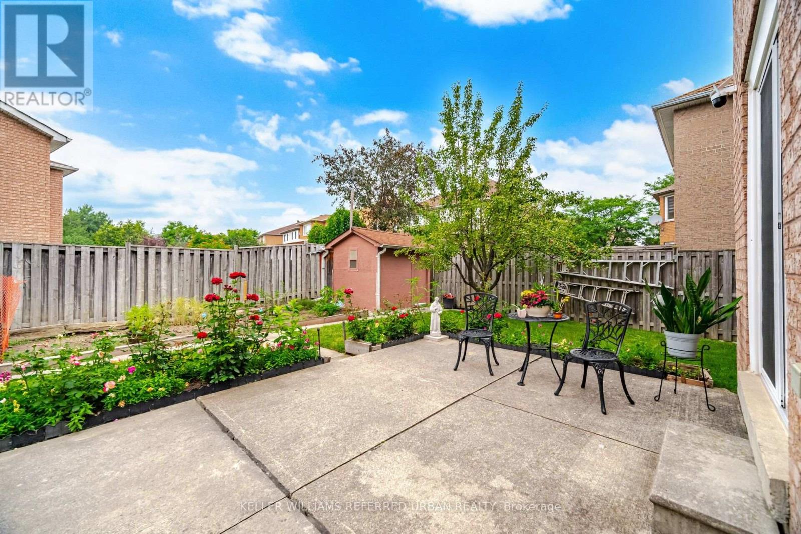 19 SOFTNEEDLE AVENUE - 32
