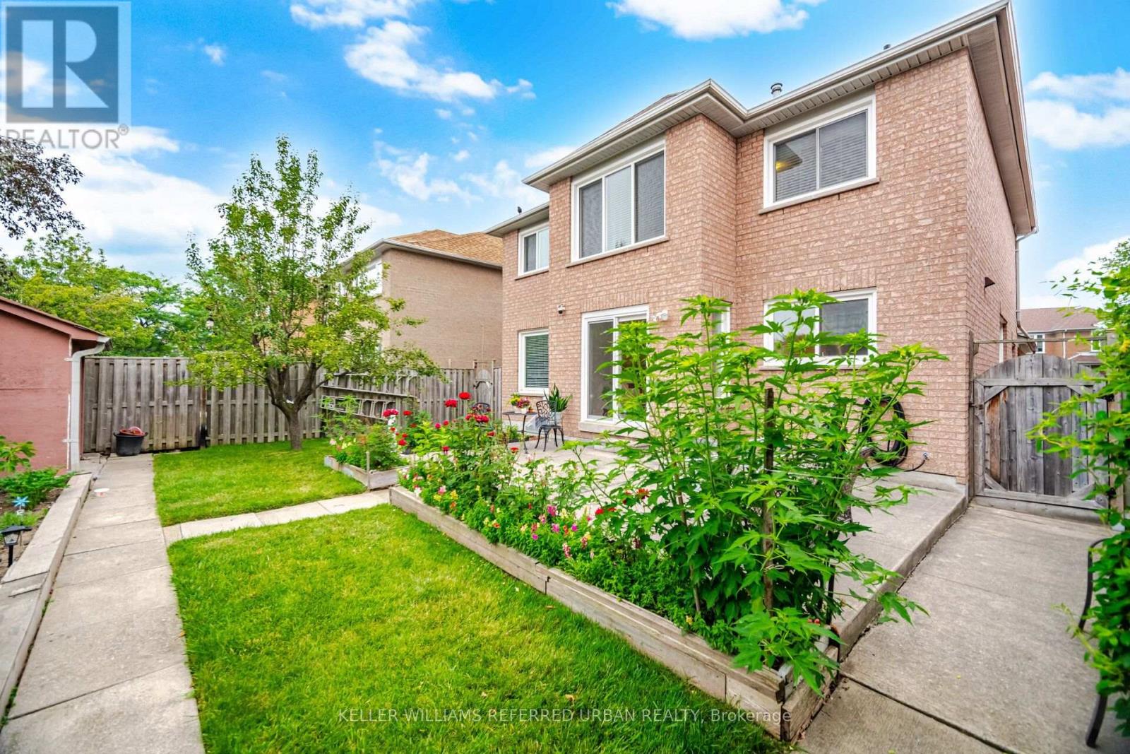 19 SOFTNEEDLE AVENUE - 38