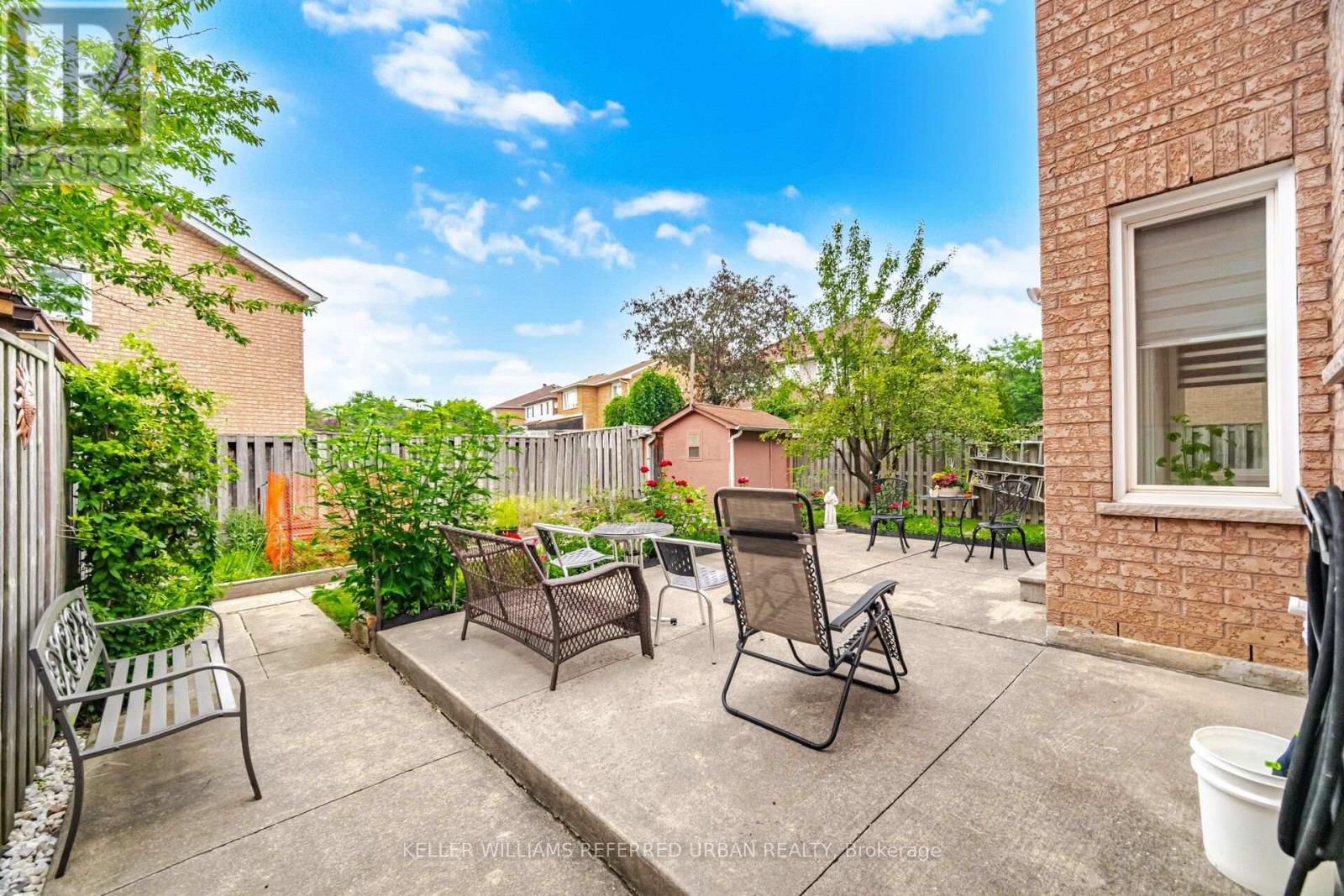 19 SOFTNEEDLE AVENUE - 39