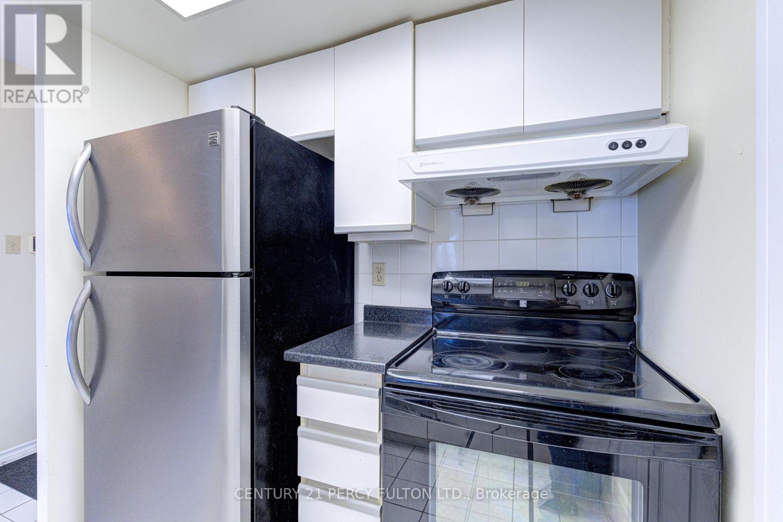 #2006 285 ENFIELD PLACE - Image 20