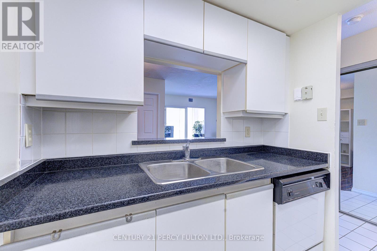 #2006 285 ENFIELD PLACE - Image 21