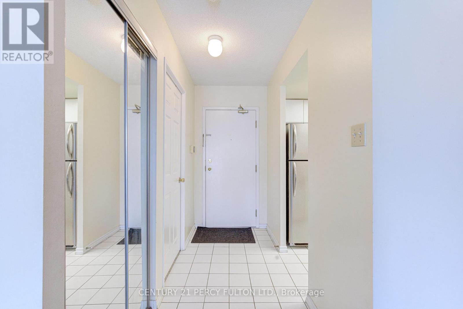 #2006 285 ENFIELD PLACE - Image 25