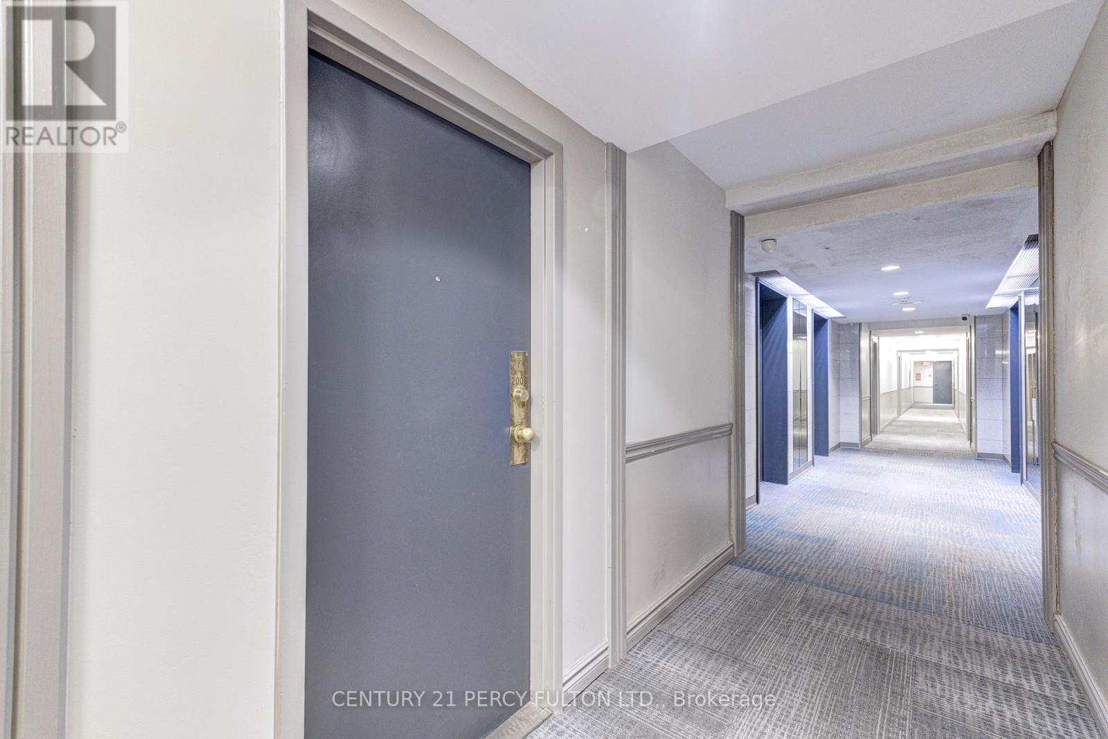 #2006 285 ENFIELD PLACE - Image 27