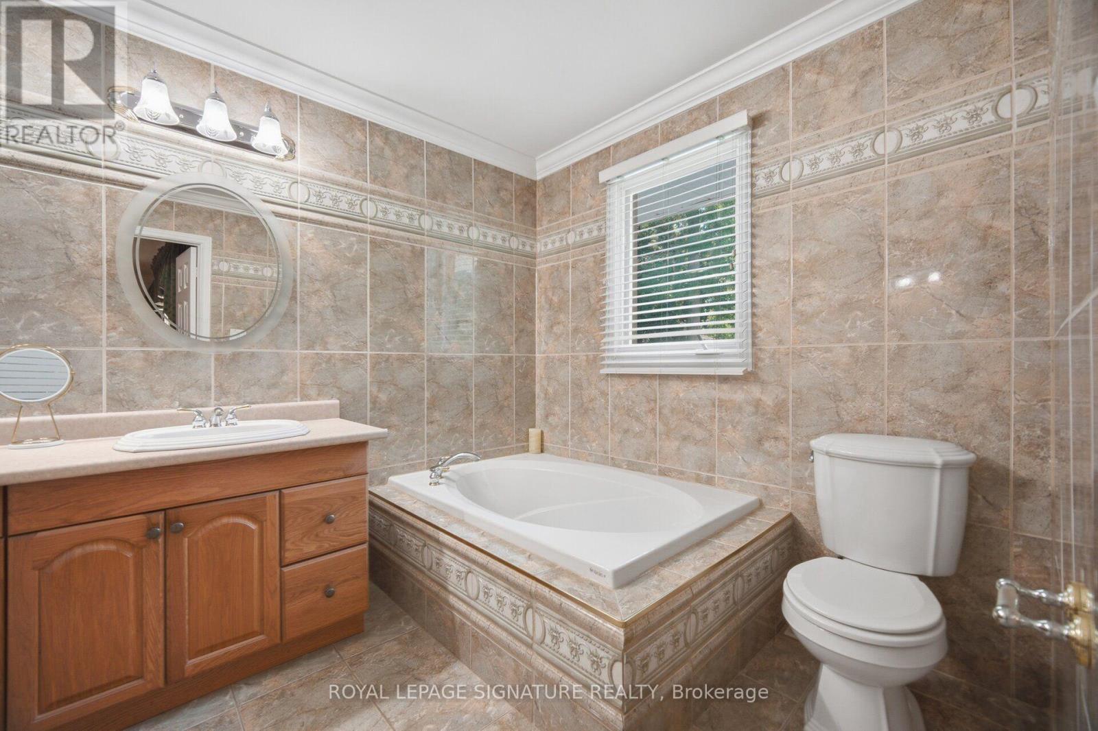 2130 AUTUMN BREEZE DRIVE N - 27