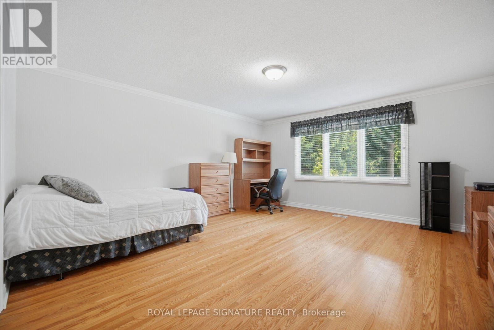 2130 AUTUMN BREEZE DRIVE N - 30