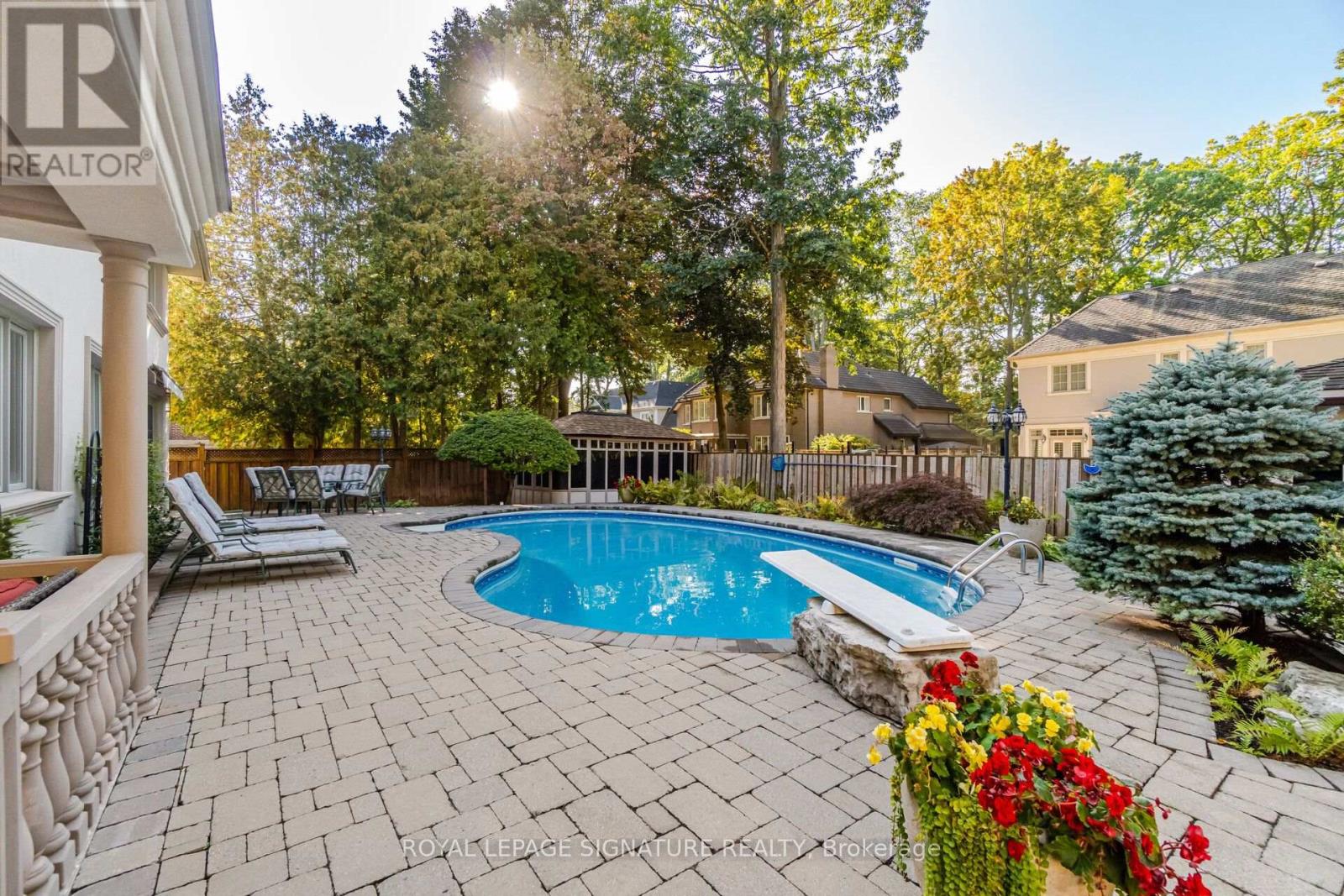 2130 AUTUMN BREEZE DRIVE N - 44