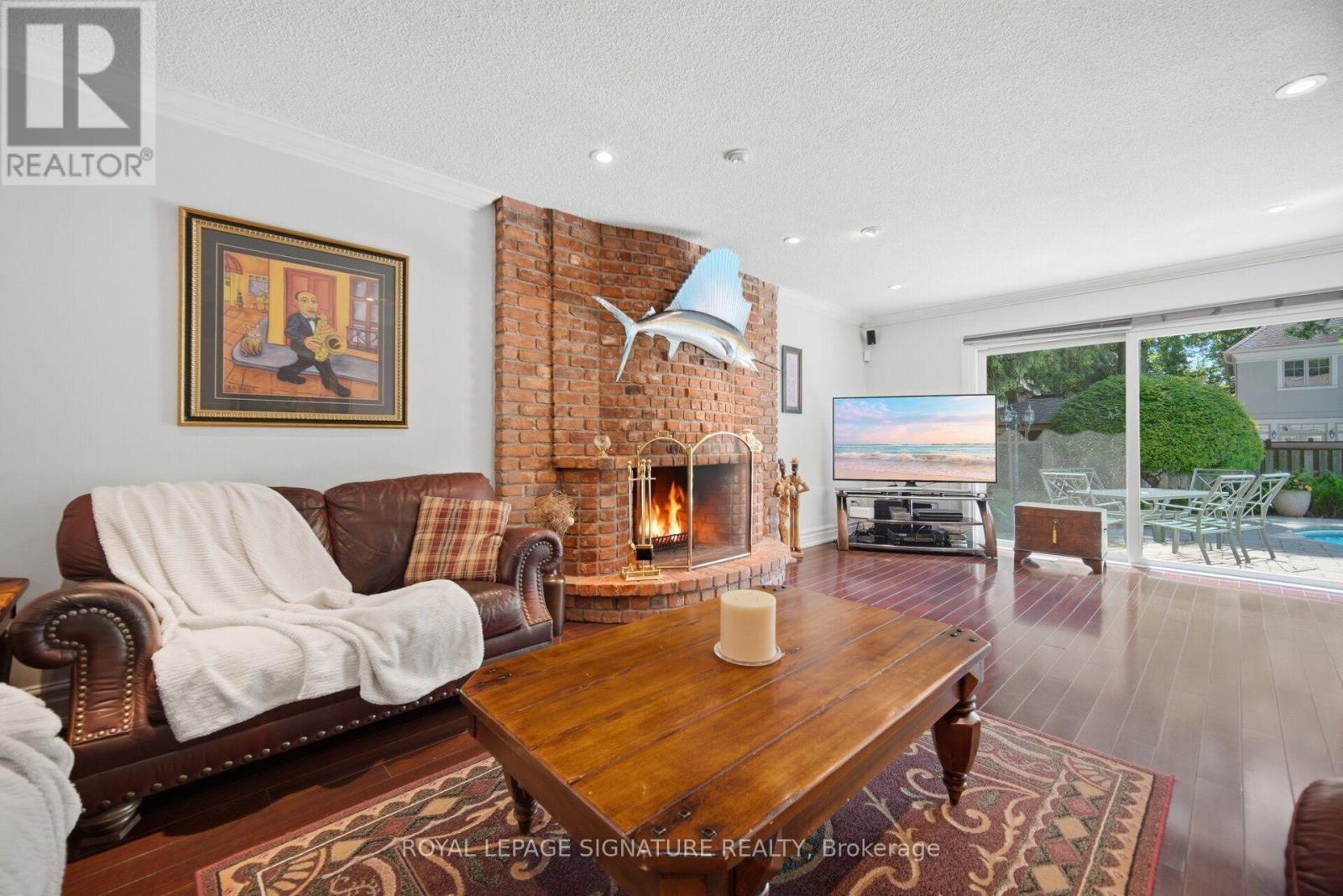 2130 AUTUMN BREEZE DRIVE N - 8