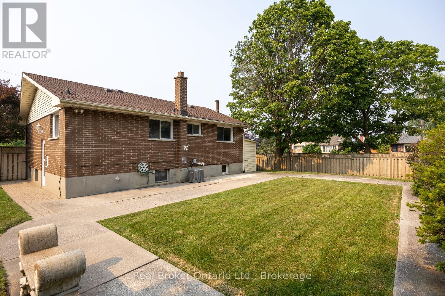 1125 BELVEDERE AVENUE - 21