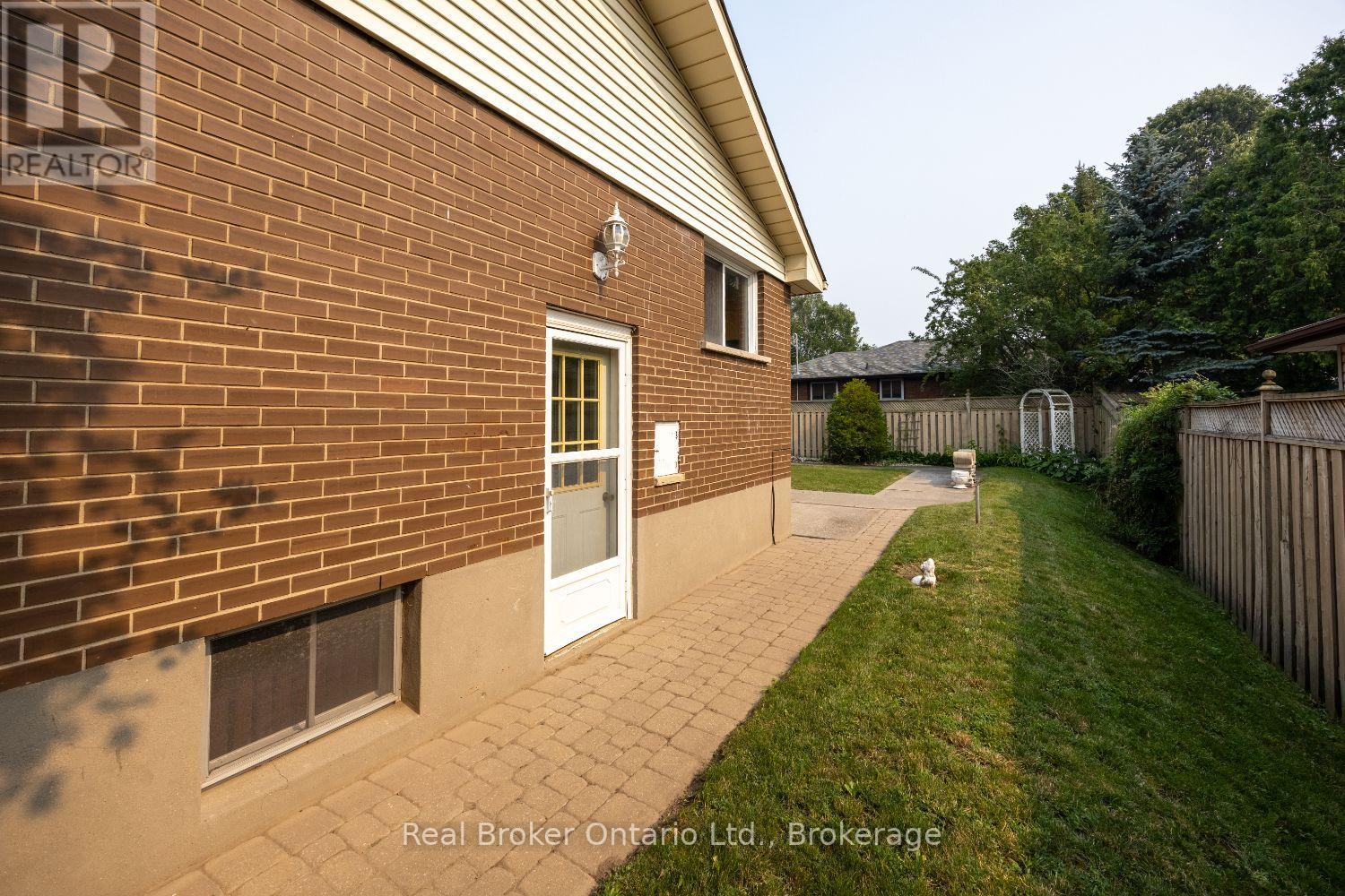 1125 BELVEDERE AVENUE - 20