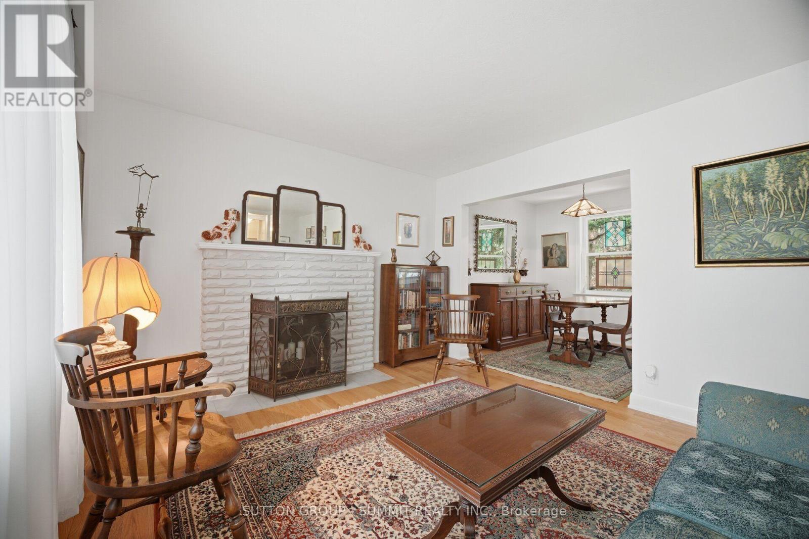 25 ARCH ROAD - 12