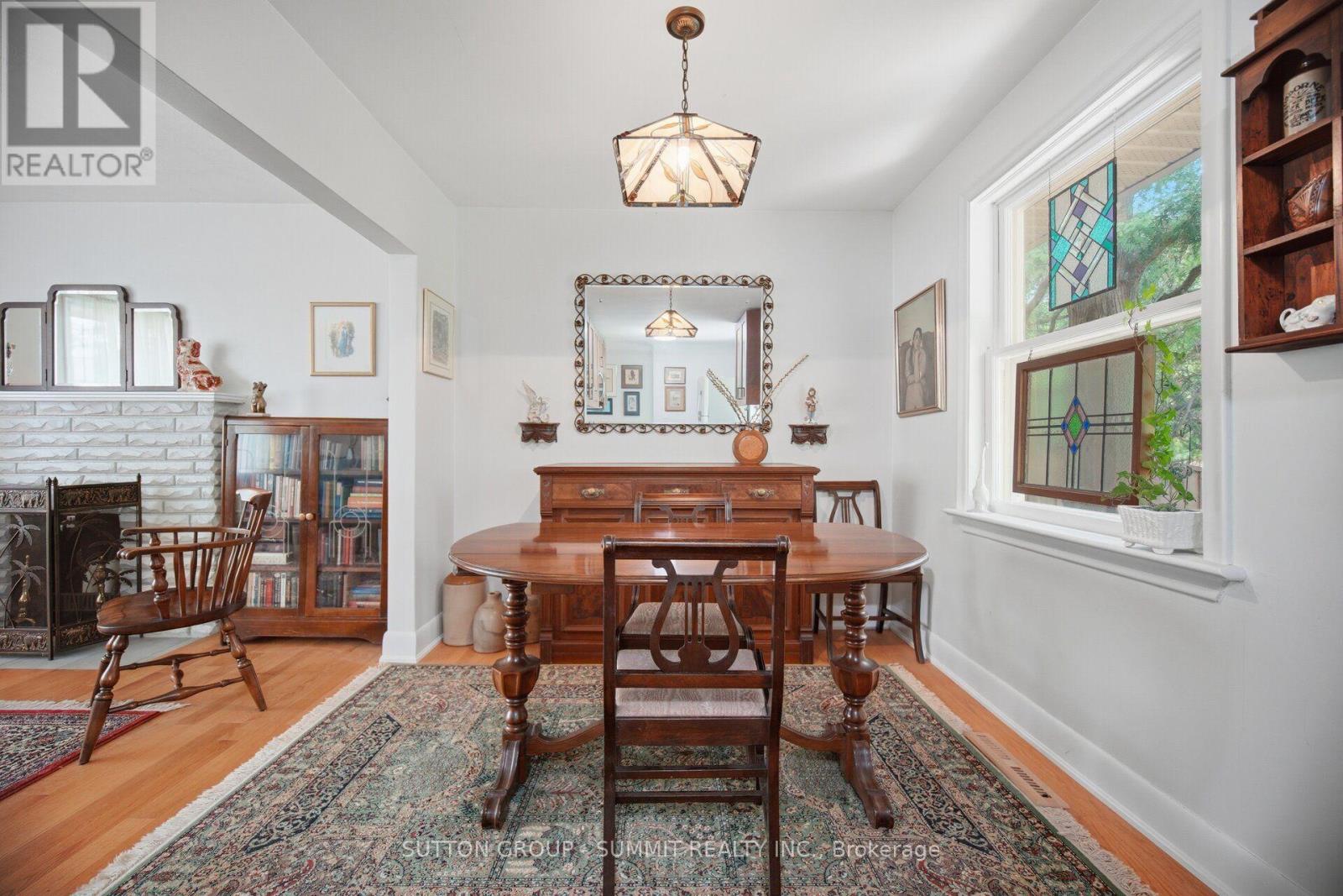 25 ARCH ROAD - 14