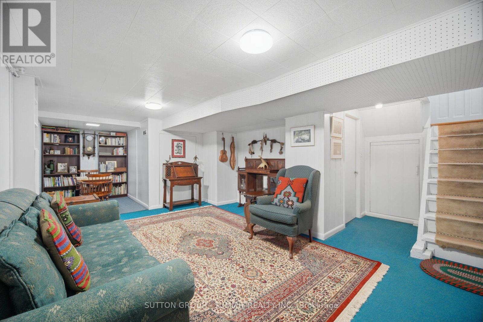25 ARCH ROAD - 32