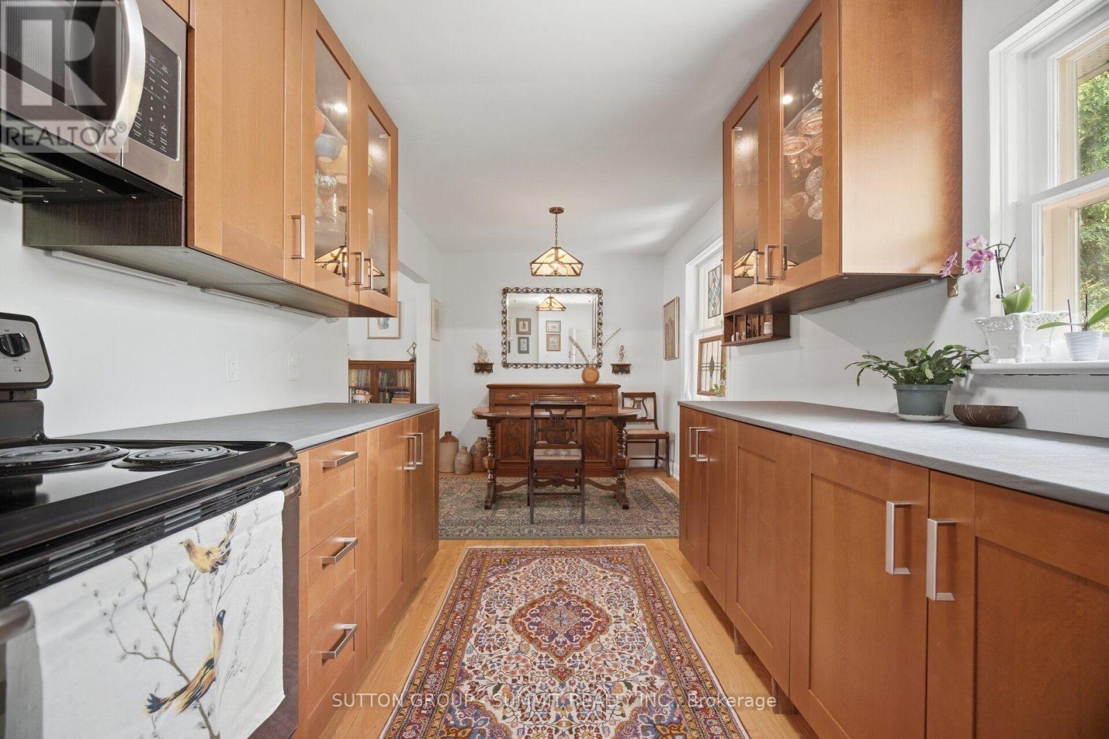 25 ARCH ROAD - 17