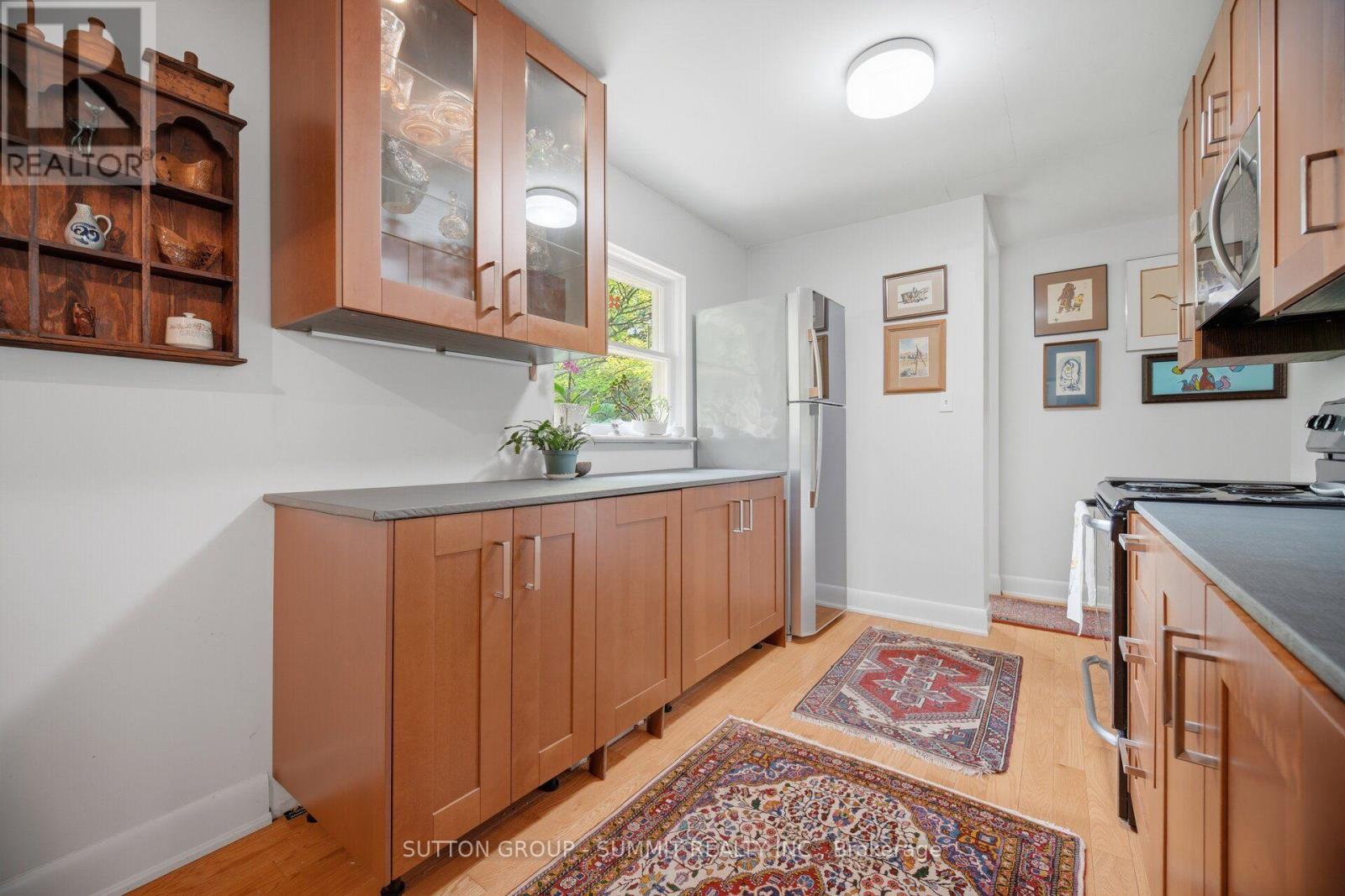 25 ARCH ROAD - 18