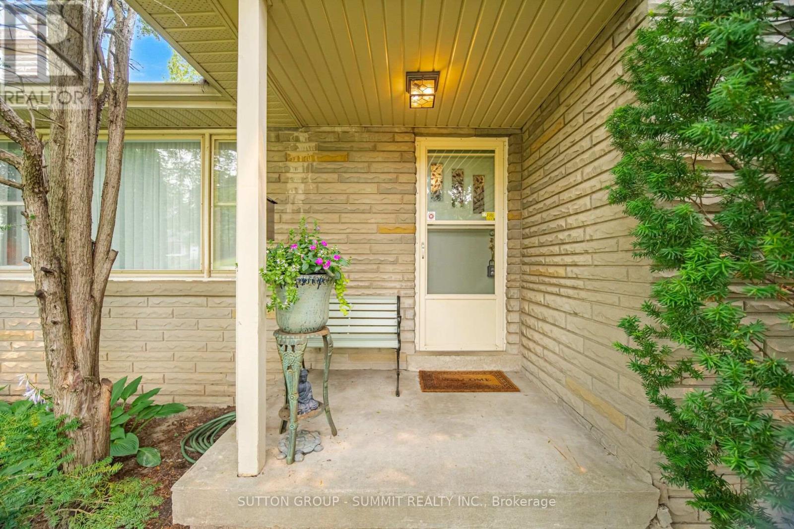 25 ARCH ROAD - 6