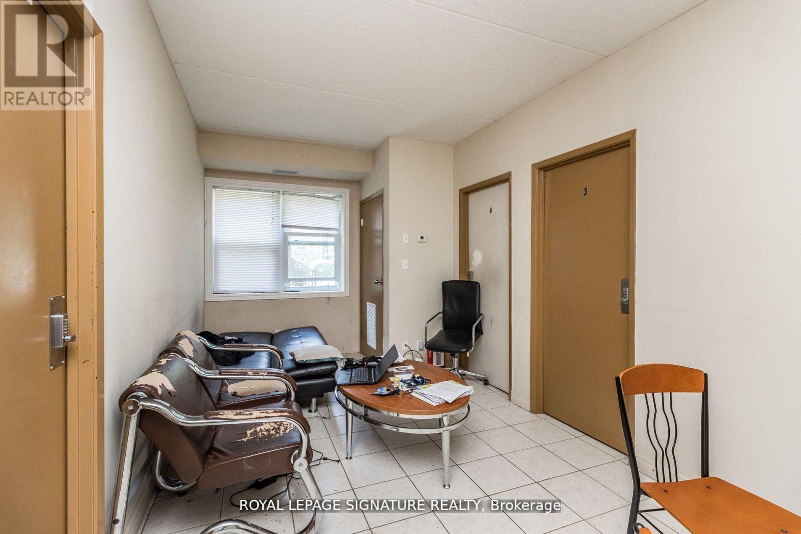 #101 253 LESTER STREET - 26