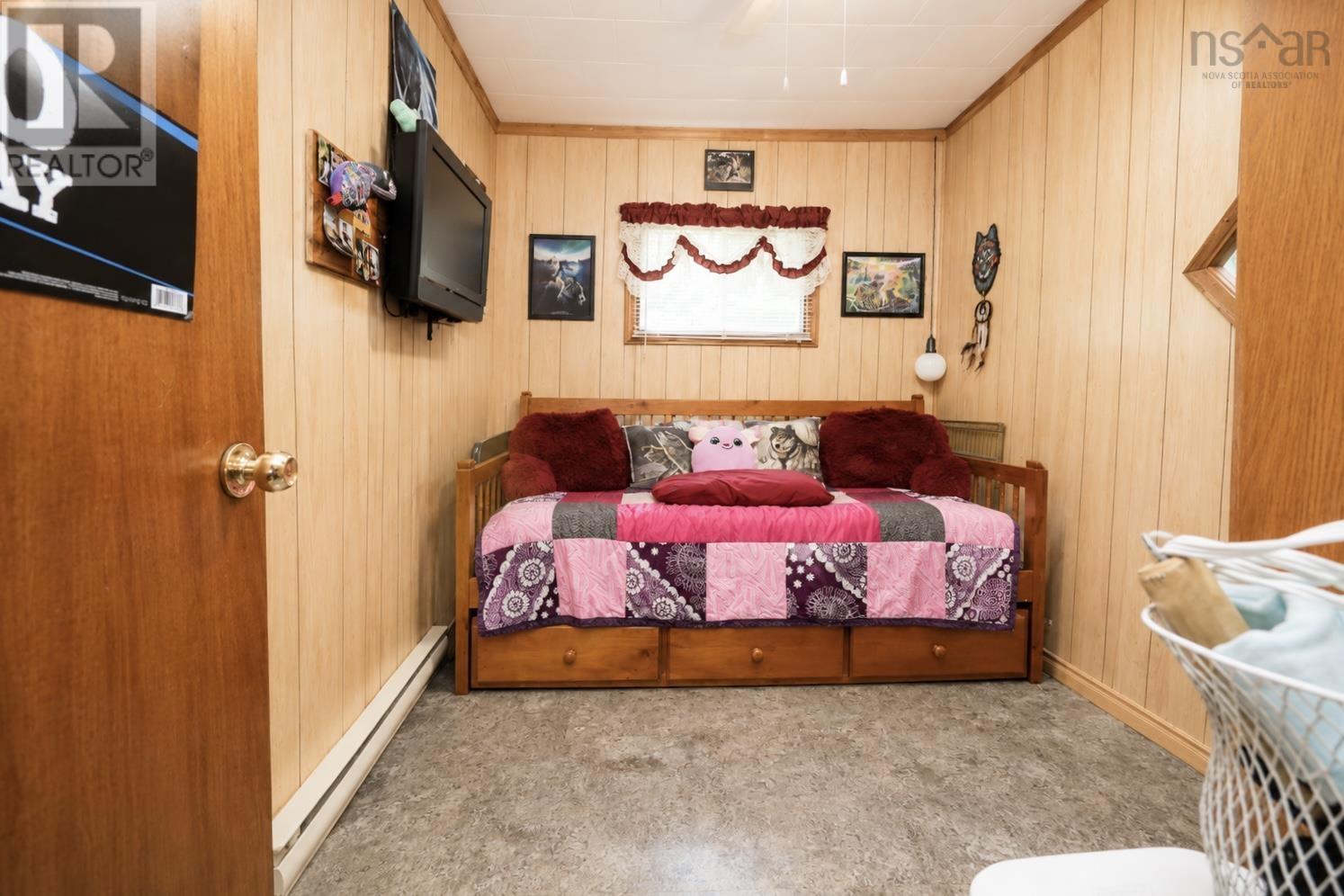 629 Falkenham Road - 13