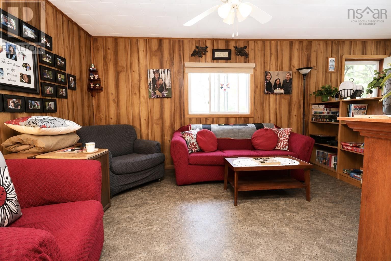 629 Falkenham Road - 7