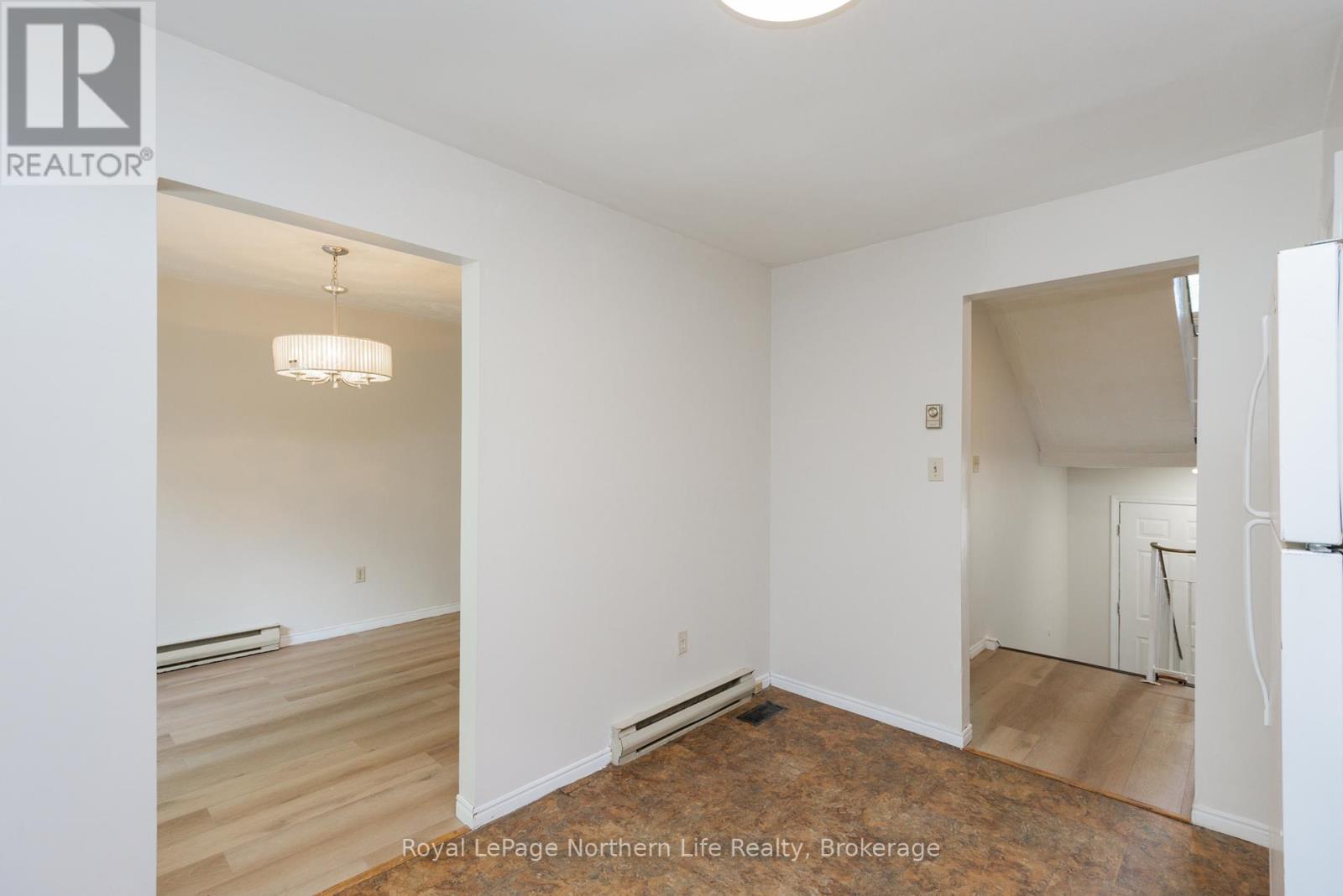37 PAUL STREET - 22
