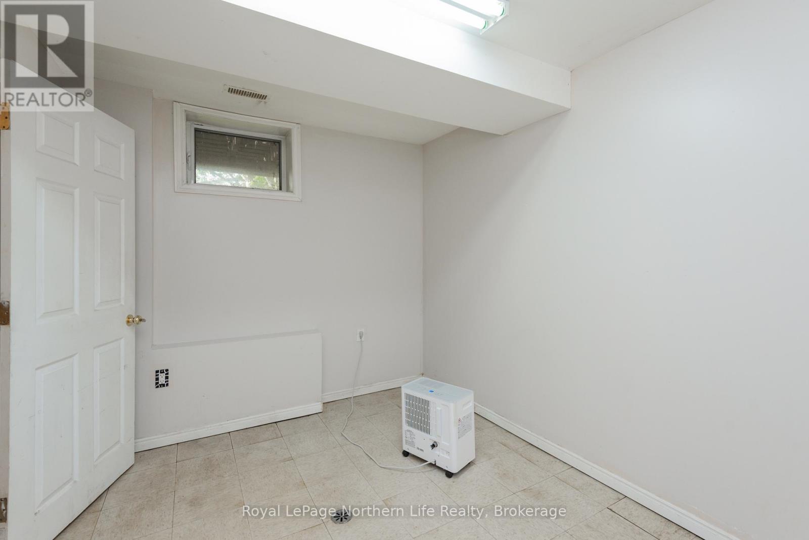 37 PAUL STREET - 30