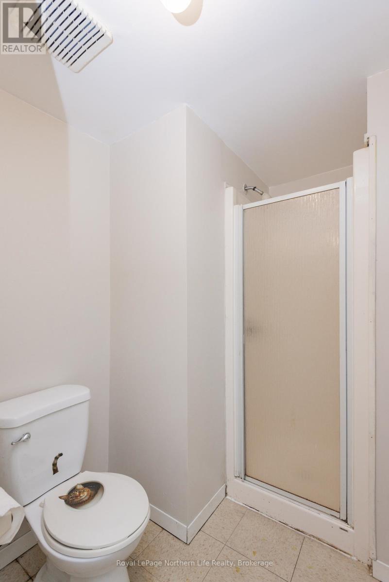 37 PAUL STREET - 38