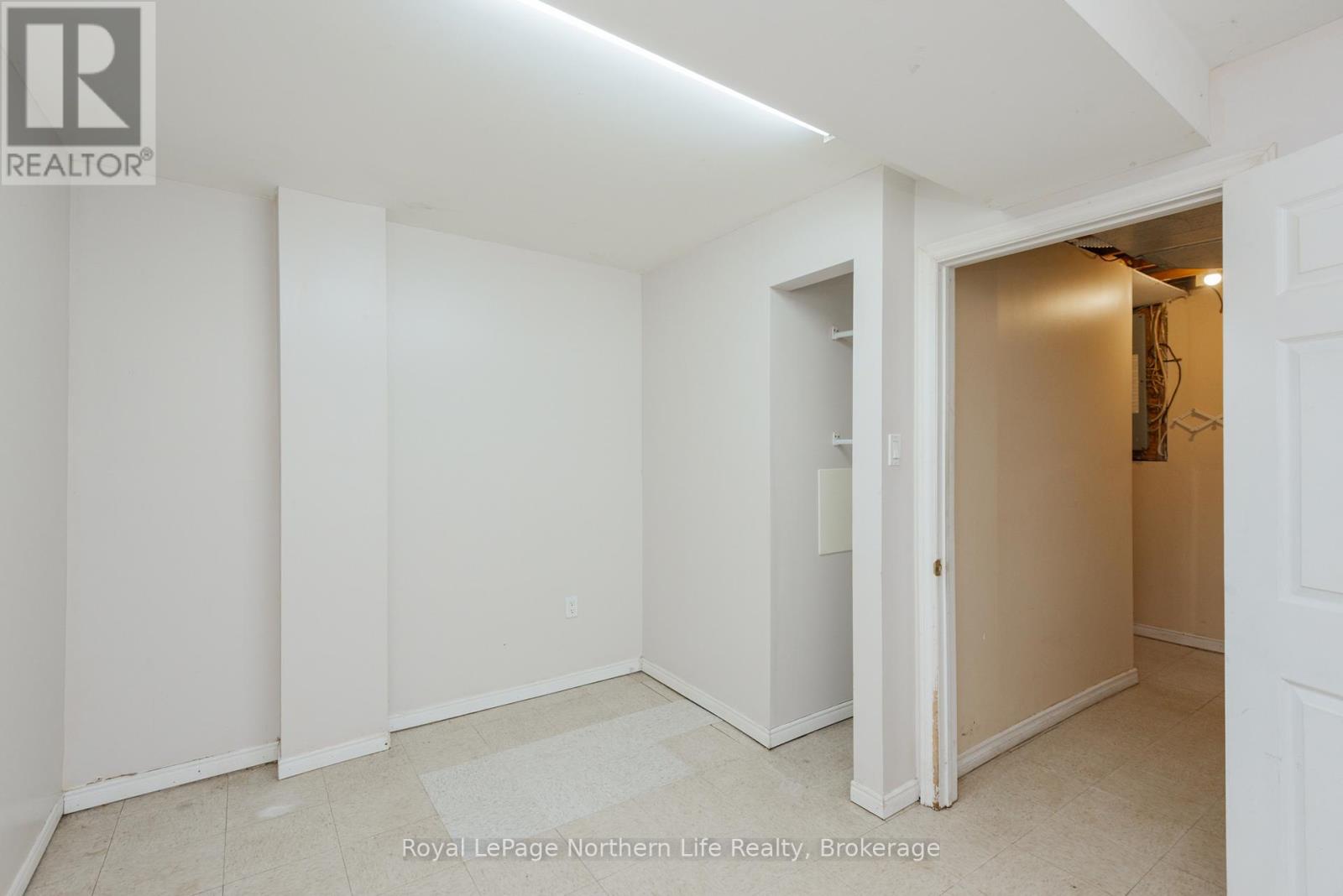 37 PAUL STREET - 35